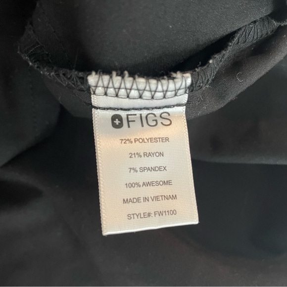 Figs Black Casma Short Sleeve Three-Pocket Medical Scrub Top 20334 - Picture 7 of 9